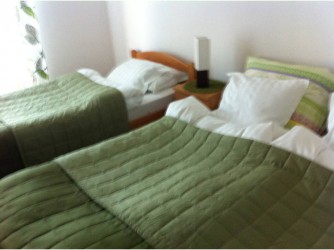 hotel-double-single-bed